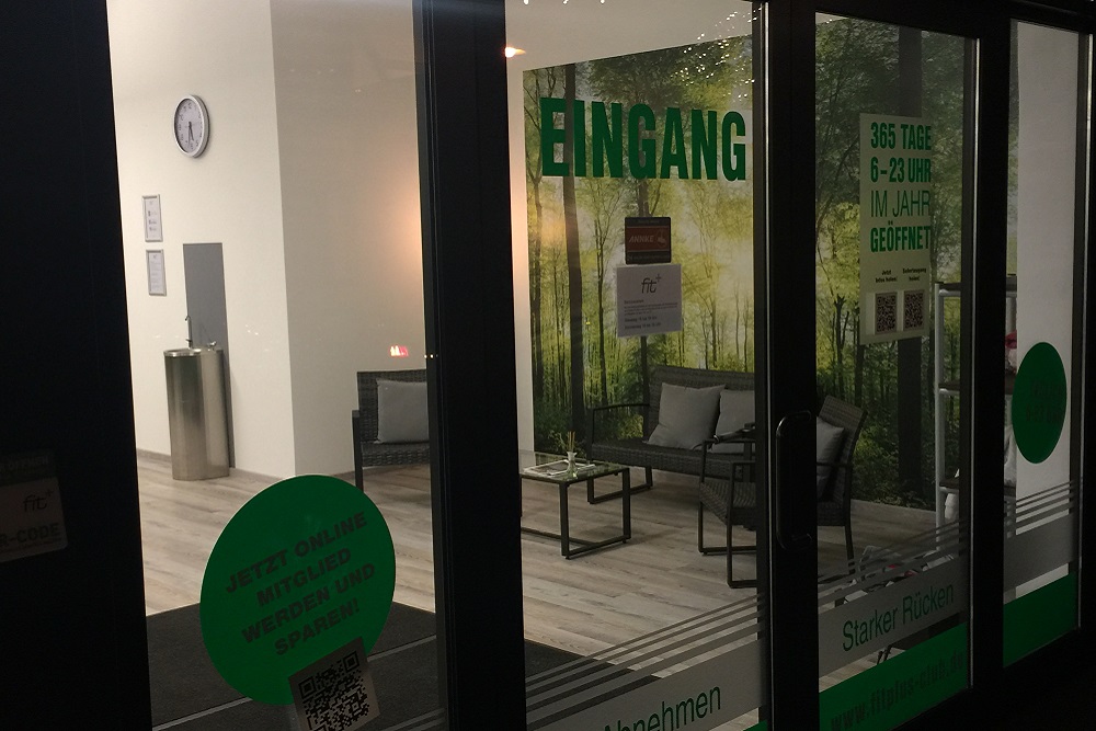 fitplus_Fitnessstudio Heimbach Eingangsbereich_2